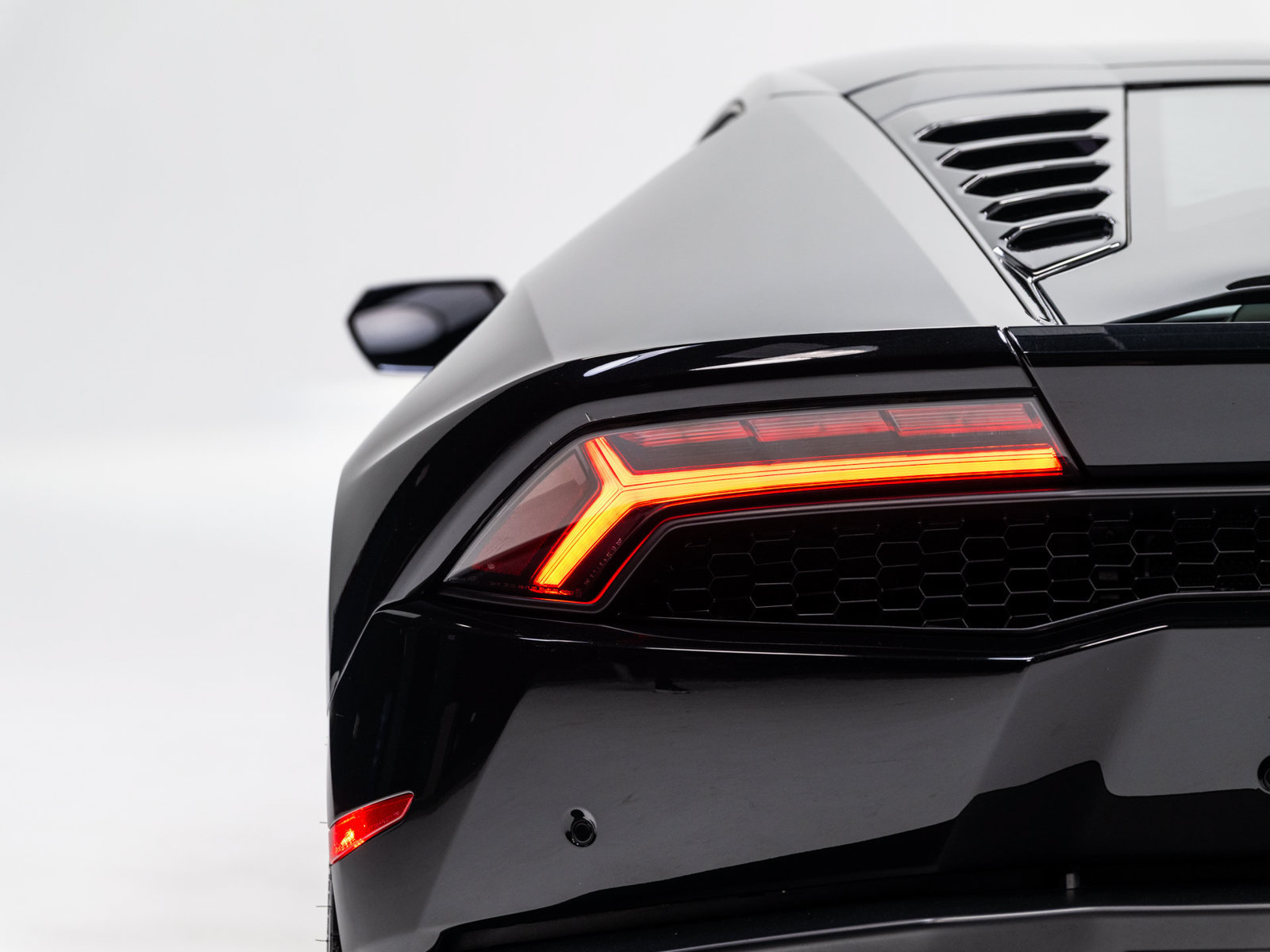 Used 2018 Lamborghini Huracan LP 610-4 AWD/4WD image 18