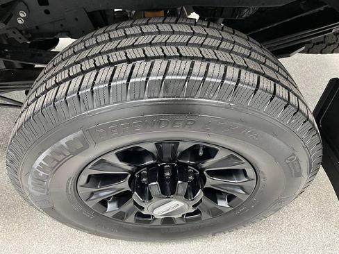 Used 2022 Ford F350 Lariat w/ Lariat Value Package AWD/4WD image 16