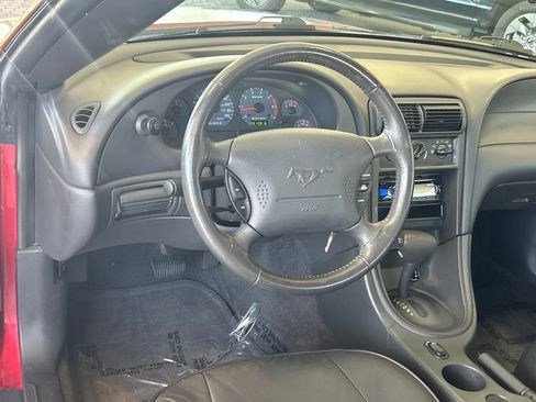 Used 2003 Ford Mustang Convertible RWD image 26