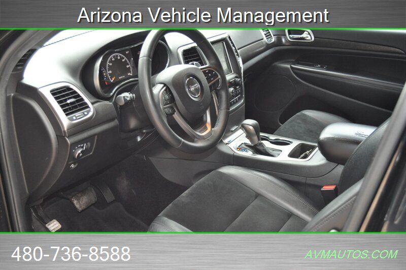 Used 2017 Jeep Grand Cherokee Altitude RWD image 20