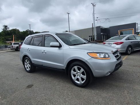 Used 2009 Hyundai Santa Fe Limited FWD image 2