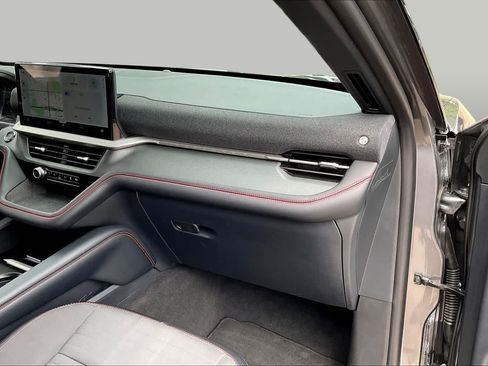 Used 2025 Ford Explorer ST-Line RWD image 18