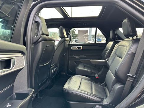Used 2020 Ford Explorer Limited image 11