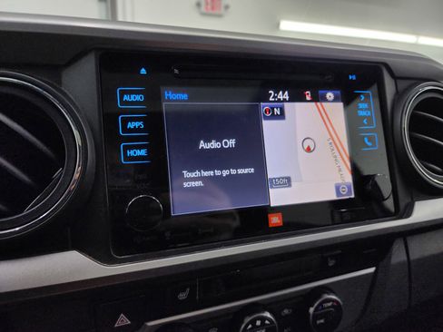 Used 2019 Toyota Tacoma Limited image 47