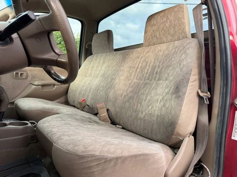 Used 2004 Toyota Tacoma 2WD Regular Cab image 11