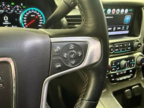 Used 2019 GMC Yukon SLT w/ Graphite Performance Edition AWD/4WD image 18