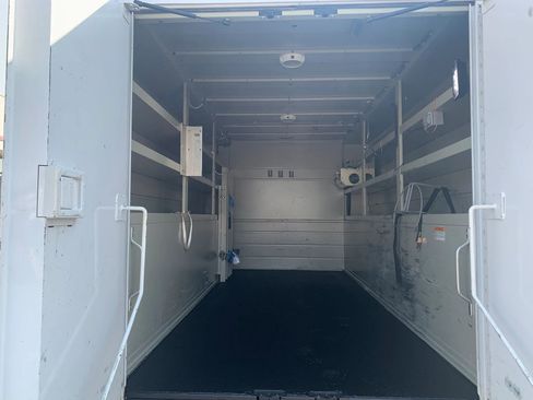 Used 2016 Ford F550 4x4 Regular Cab Super Duty image 38