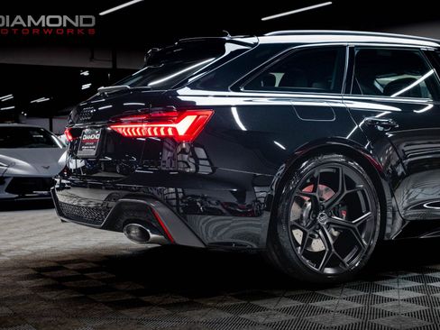 Used 2024 Audi RS 6 performance image 25