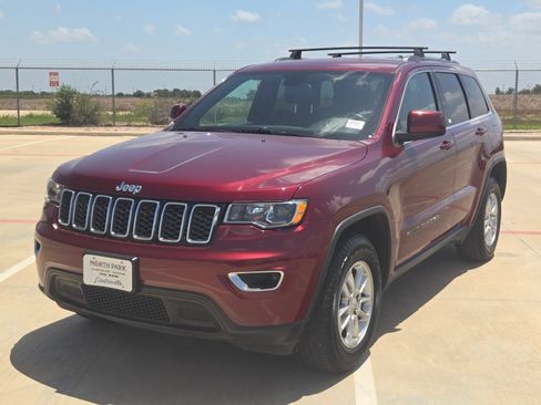Used 2020 Jeep Grand Cherokee Laredo AWD/4WD image 7