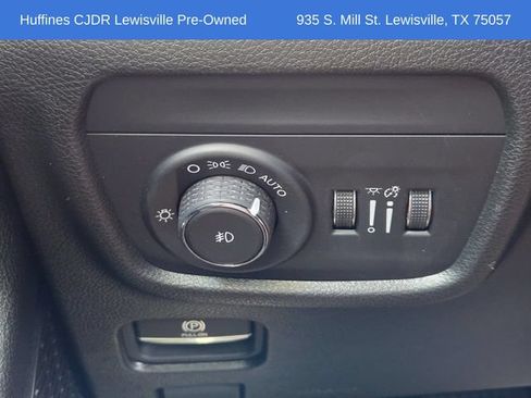 Used 2024 Jeep Grand Cherokee Limited w/ Black Appearance Package RWD image 28