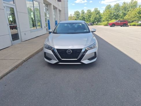 Used 2023 Nissan Sentra SV FWD image 3
