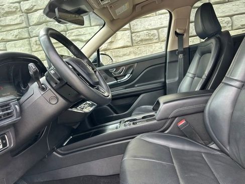 Used 2024 Lincoln Corsair Reserve w/ Equipment Group 201A image 8