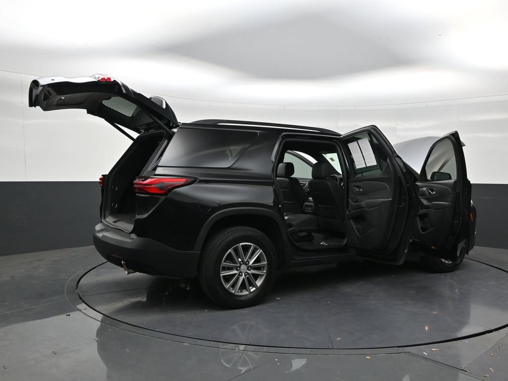 Used 2023 Chevrolet Traverse LT FWD image 28