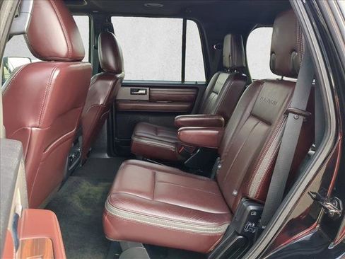 Used 2017 Ford Expedition Platinum image 19