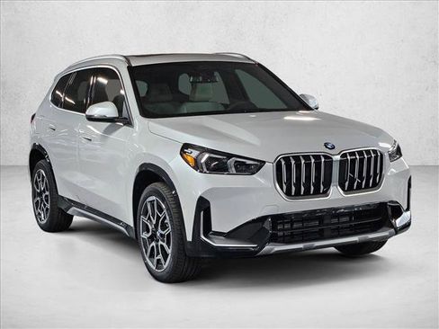 Used 2026 BMW X1 xDrive28i w/ Convenience Package image 3