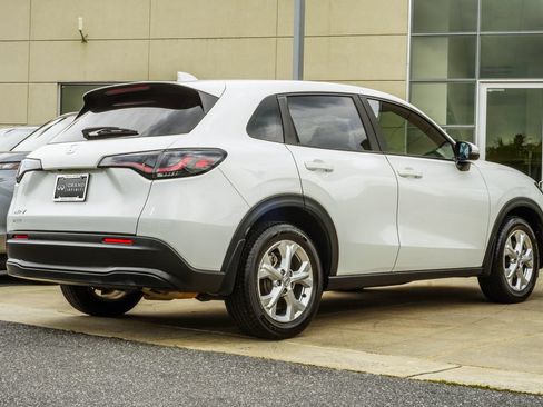Used 2024 Honda HR-V LX image 12