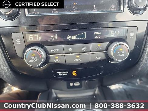 Certified 2019 Nissan Rogue SV AWD/4WD image 16
