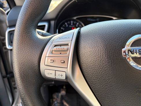 Used 2016 Nissan Rogue SV w/ SV Premium Package image 23