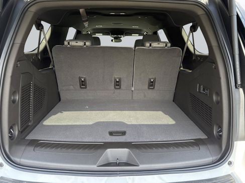 New 2026 Chevrolet Suburban LT w/ Comfort Package RWD image 35