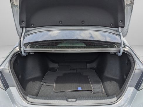 Used 2024 Honda Accord Sport image 11
