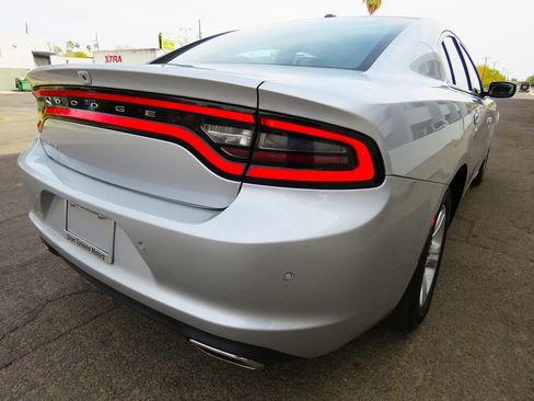 Used 2022 Dodge Charger SXT image 7