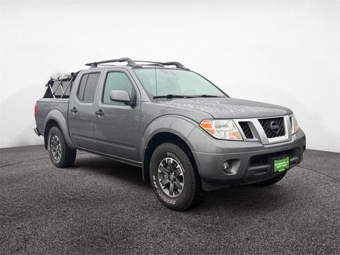Used 2020 Nissan Frontier PRO-4X w/ Pro-4x Utility Package image 7