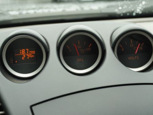 Used 2007 Nissan 350Z Touring RWD image 23