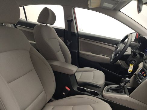 Used 2018 Hyundai Elantra SE FWD image 21