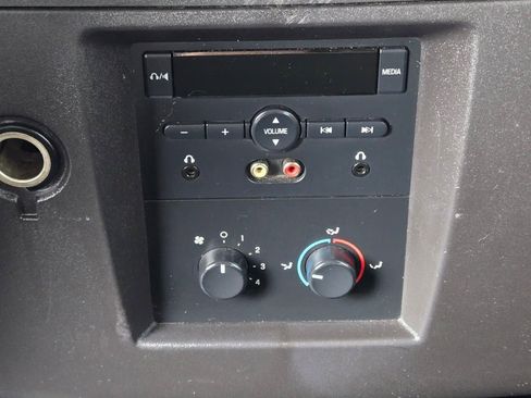 Used 2013 Ford Expedition XL w/ HD Trailer Tow Pkg image 18