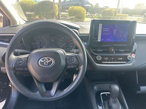 Used 2024 Toyota Corolla LE FWD image 9