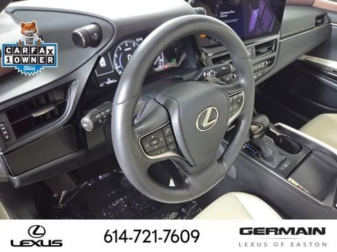 Certified 2025 Lexus ES 350 w/ Premium Package FWD image 17