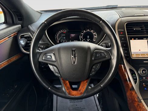 Used 2016 Lincoln MKX Reserve w/ Technology Package AWD/4WD image 28