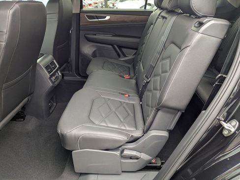 New 2026 Volkswagen Atlas SE image 28