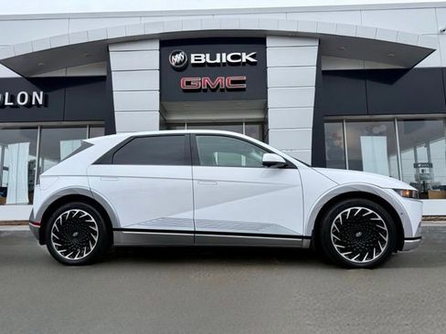 Used 2024 Hyundai Ioniq 5 Limited image 1