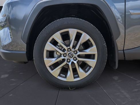 Used 2019 Toyota RAV4 Limited w/ Cold Weather Package FWD image 27