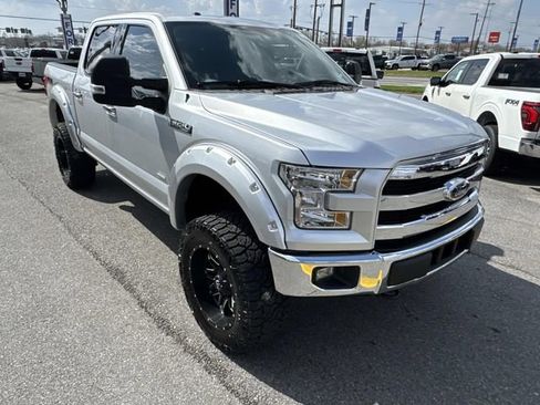 Used 2015 Ford F150 Lariat w/ Equipment Group 501A Mid image 3