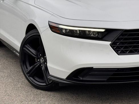 Used 2023 Honda Accord Sport image 4