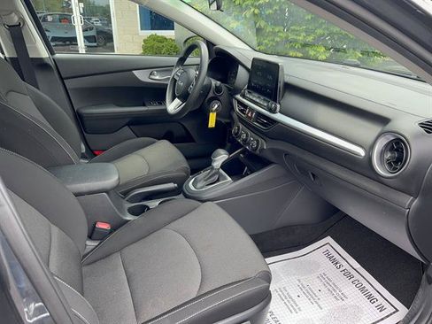 Used 2022 Kia Forte Sedan FWD image 11