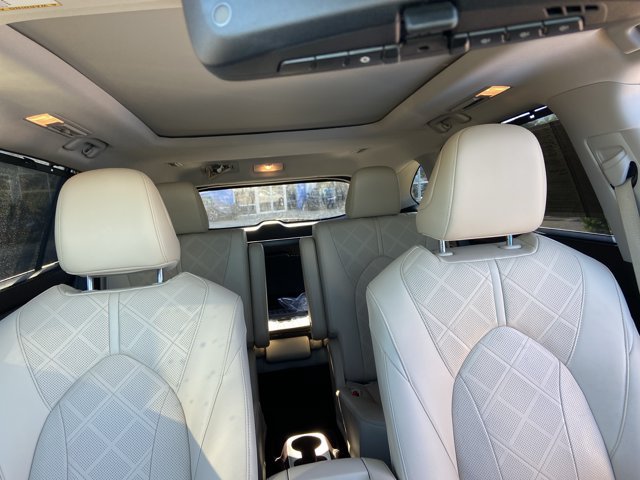 Used 2021 Toyota Highlander Platinum AWD/4WD image 19