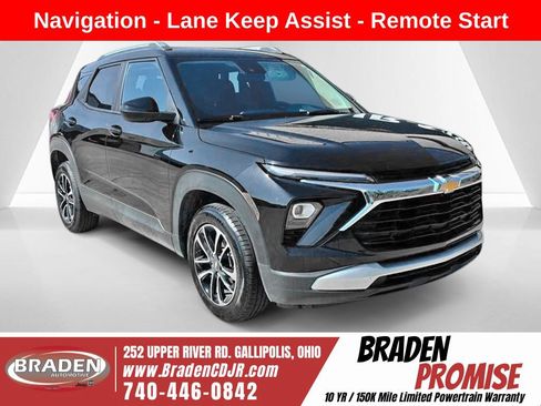 Used 2025 Chevrolet TrailBlazer LT FWD image 1