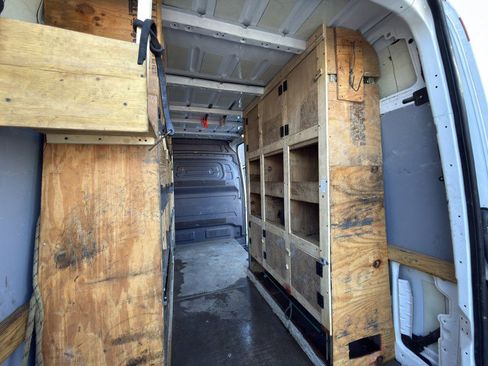 Used 2020 Mercedes-Benz Sprinter 2500 image 24