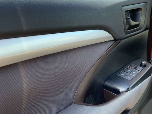Certified 2019 Toyota Highlander LE AWD/4WD image 17