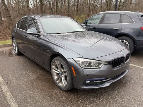 Used 2017 BMW 330i xDrive 330i xDrive image 3