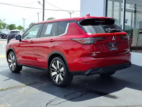 Used 2025 Mitsubishi Outlander SE AWD/4WD image 6
