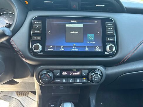 Used 2024 Nissan Kicks SR w/ SR Premium Package FWD image 20