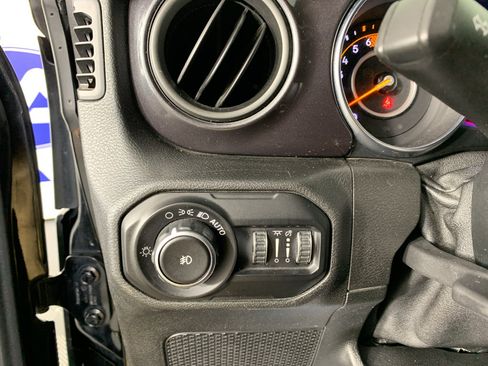 Used 2020 Jeep Wrangler Unlimited Sport AWD/4WD image 16