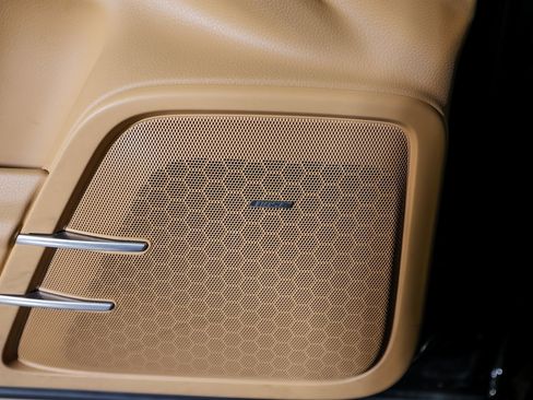 Certified 2017 Porsche Cayenne Platinum Edition image 22