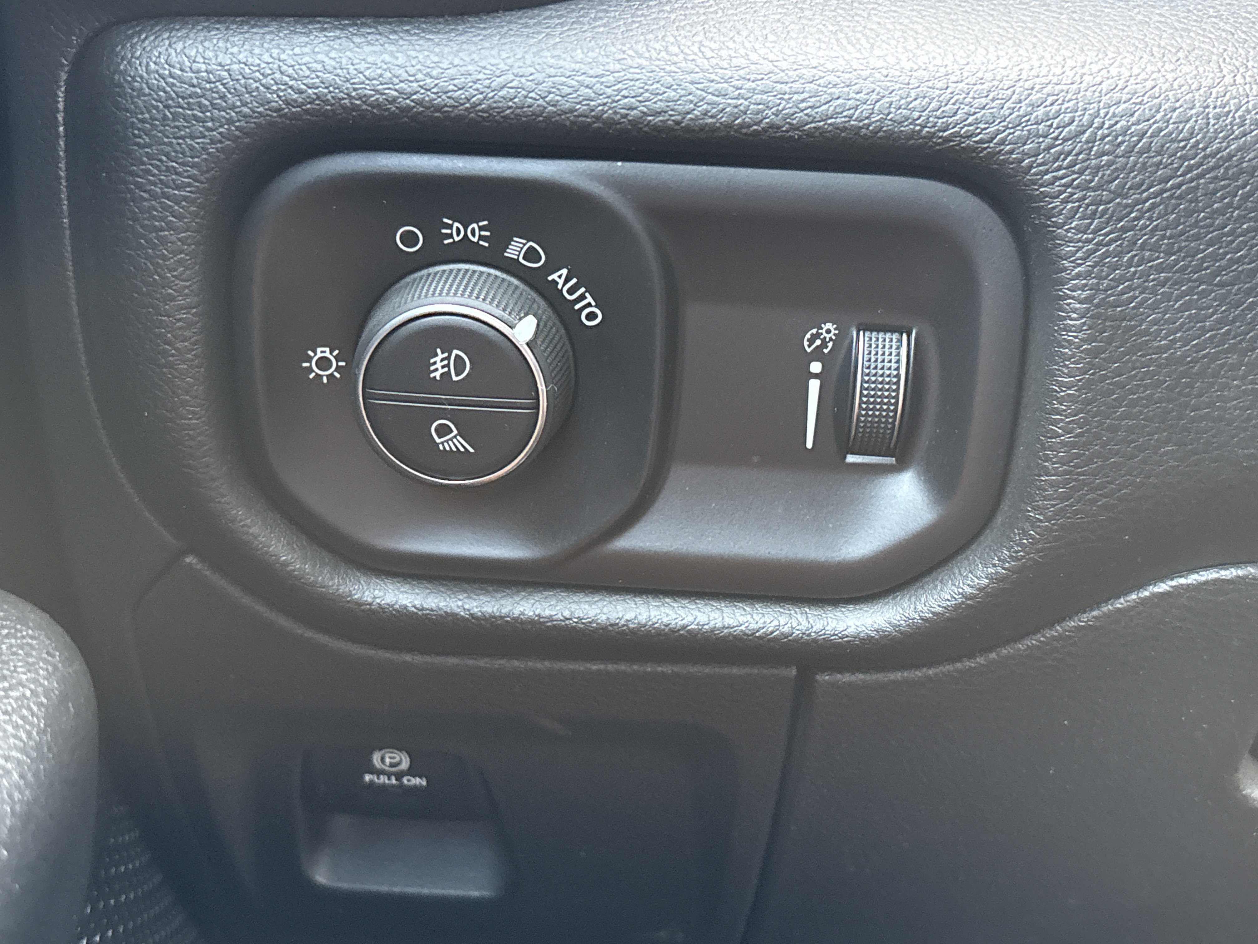 Used 2023 RAM 1500 Big Horn AWD/4WD image 31