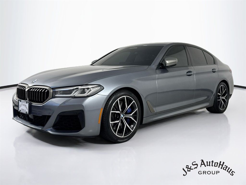 Used 2022 BMW M550i xDrive w/ Executive Package AWD/4WD image 3