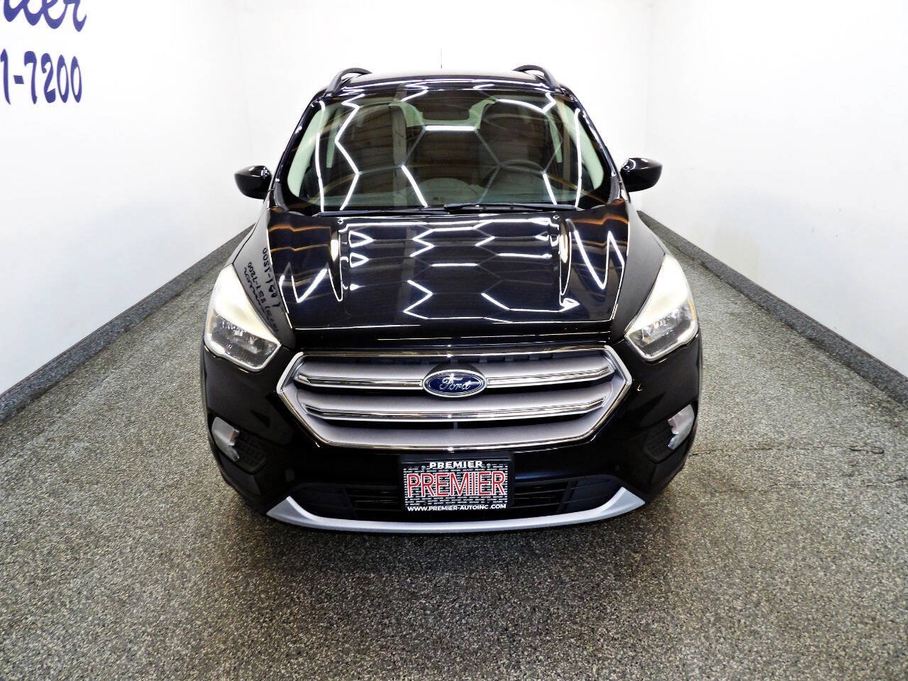 Used 2018 Ford Escape SE AWD/4WD image 2